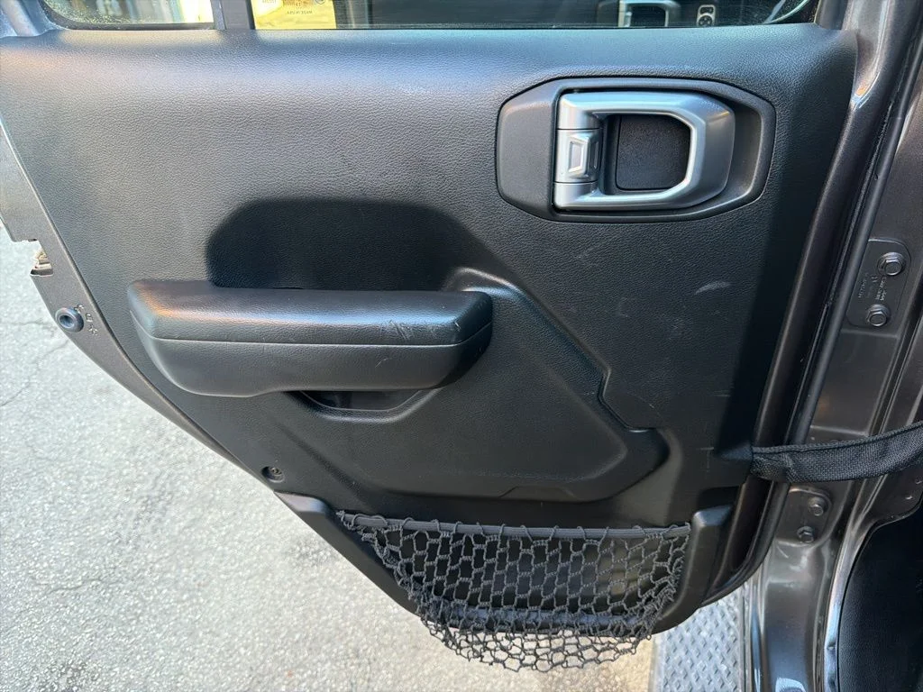 Used 2020 Gray Jeep Sport image 19