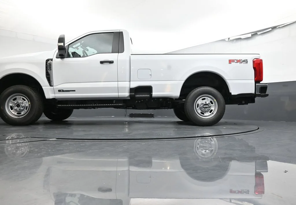 New 2026 Oxford White Ford F-250® XL image 35