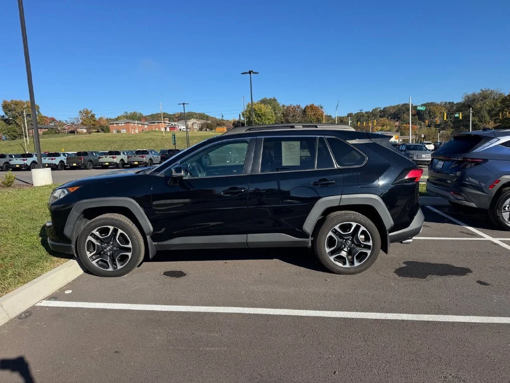 Used 2019 Black Toyota Adventure image 22