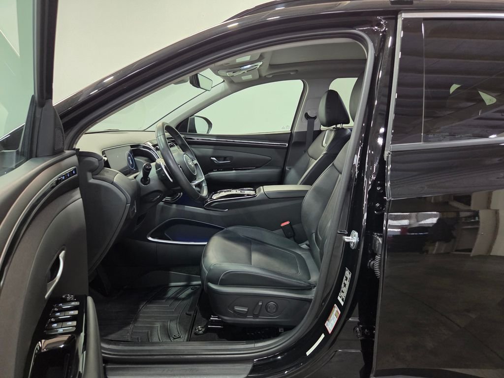 Used 2022 Phantom Black Hyundai Limited image 16