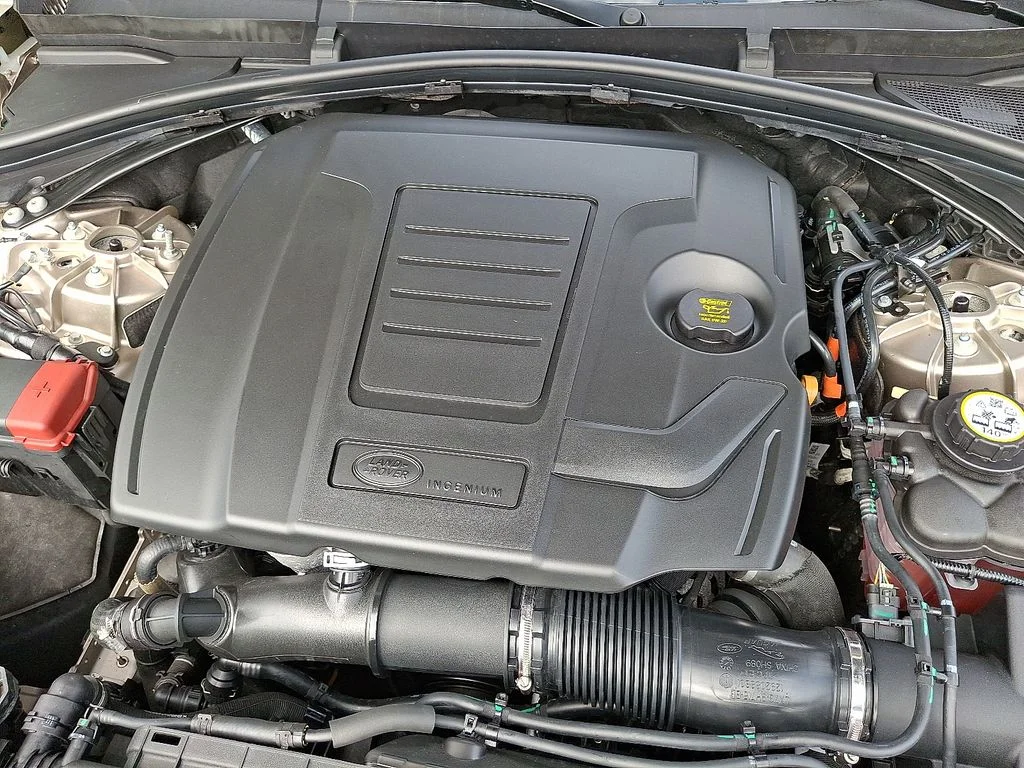 Certified Used 2026  Land Rover S image 25