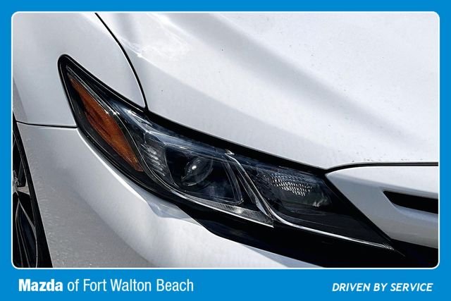 Used 2019 White Toyota SE image 31