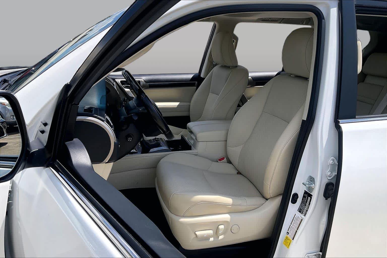 Used 2021 Starfire Pearl Lexus Premium image 7