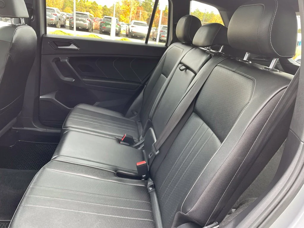 Used 2022 Silver Volkswagen 2.0T SE R-Line Black image 16