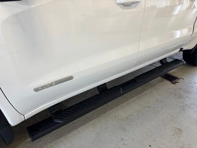Used 2024 White GMC Elevation image 17