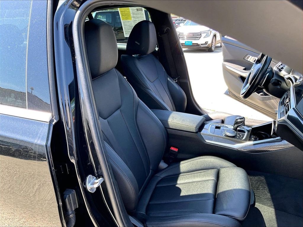 Used 2021 Black BMW 330i image 11