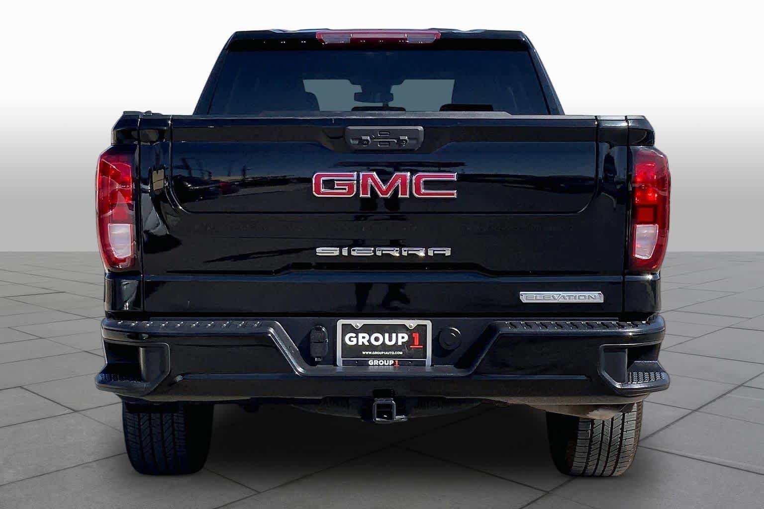 Used 2024 Onyx Black GMC Elevation image 5