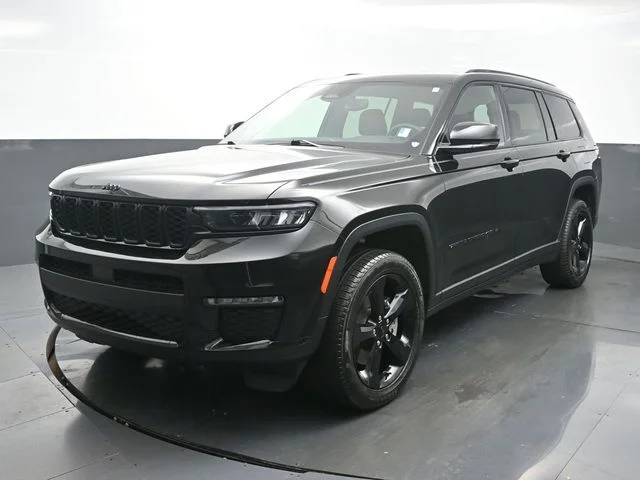Used 2024 Black Jeep Limited image 3