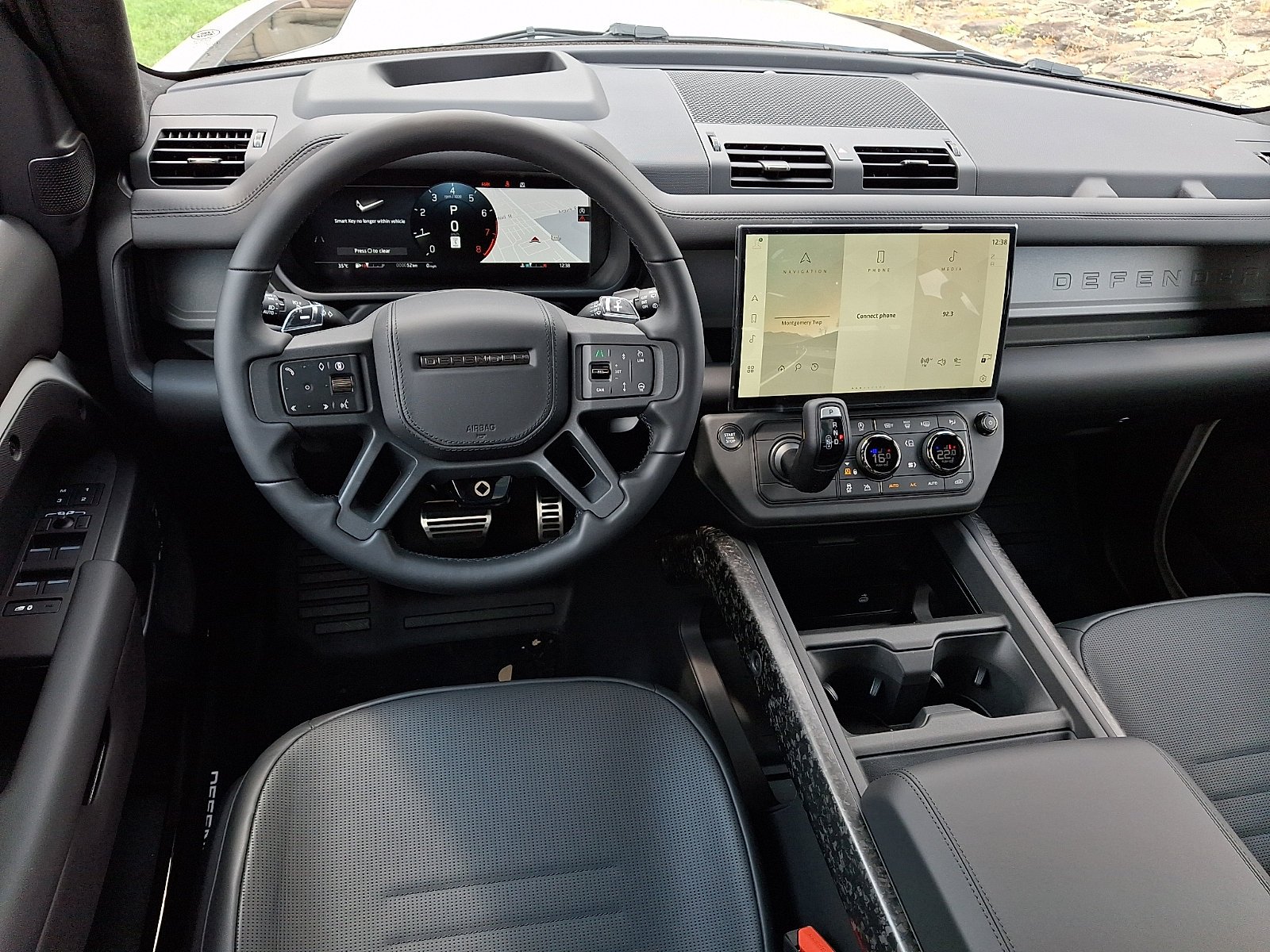 New 2026 Borasco Grey Land Rover OCTA image 9