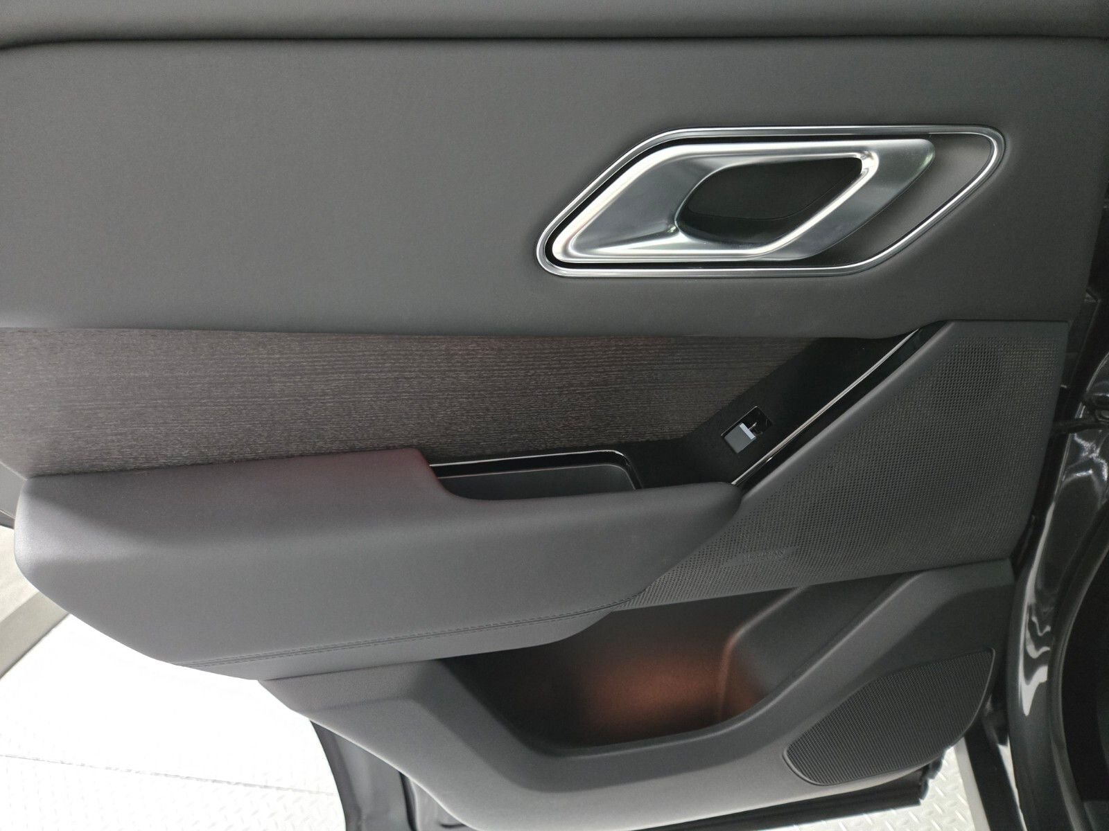 2026 Land Rover Range Rover Velar Dynamic SE - Photo 21