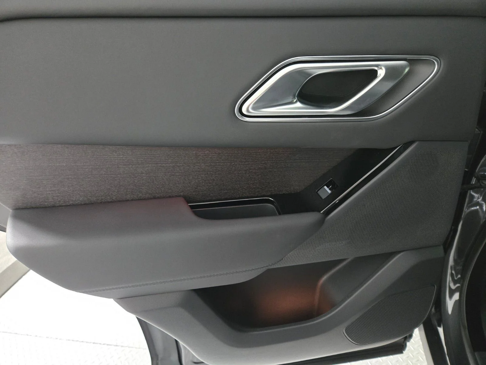 2026 Land Rover Range Rover Velar Dynamic SE - Photo 23