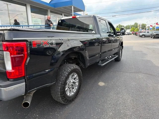 Used 2019 Black Ford XLT image 4