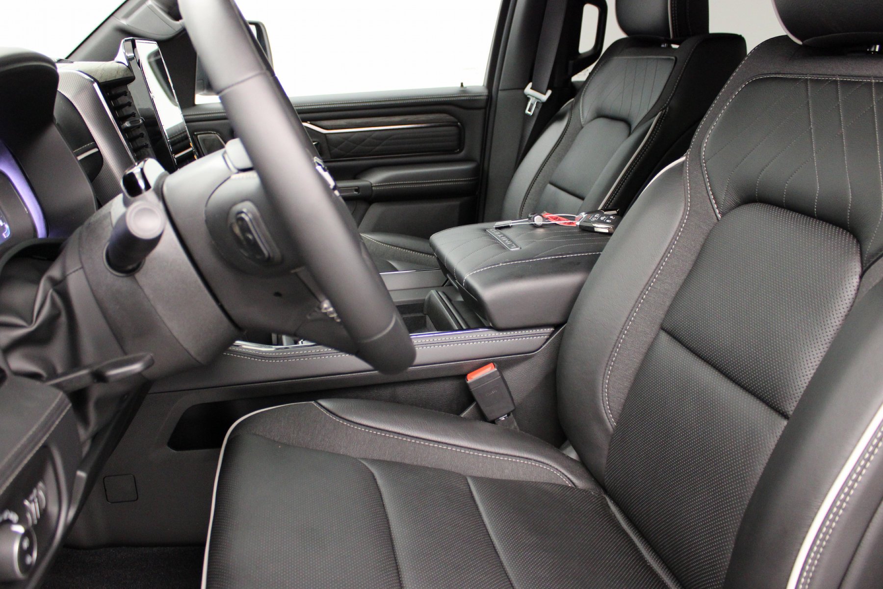 2026 RAM 1500 Limited - Photo 18
