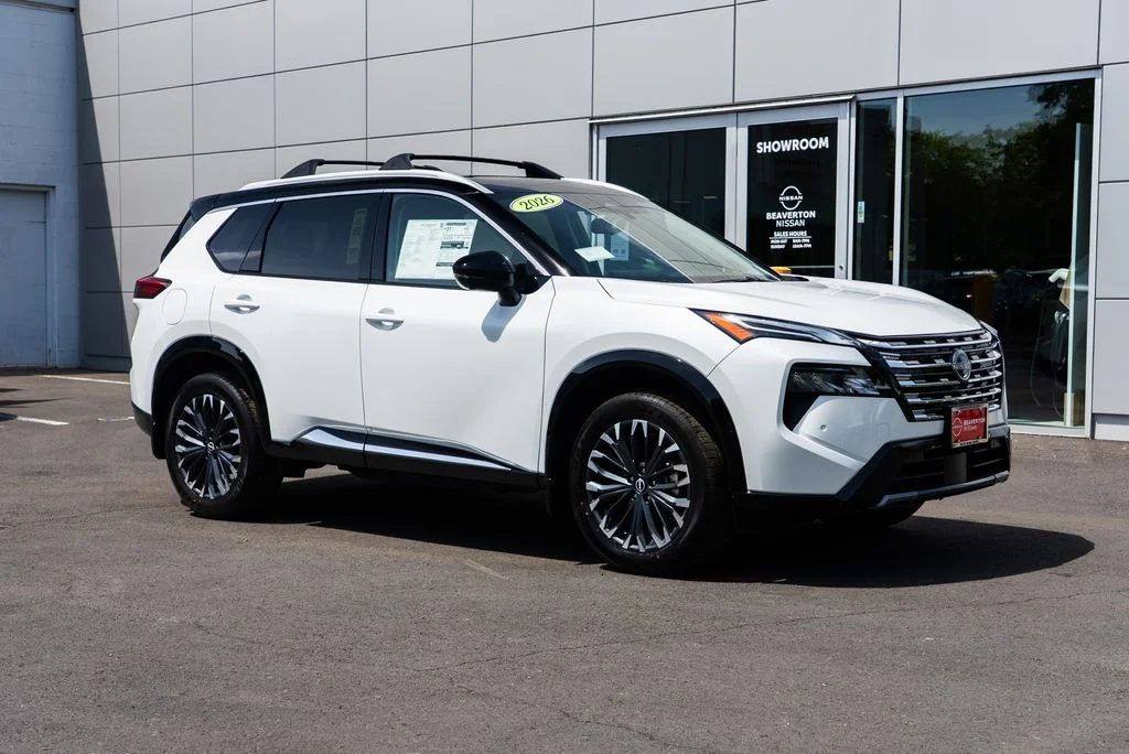 New 2026 Everest White Pearl TriCoat / Super Black Two-tone Nissan Platinum image 1