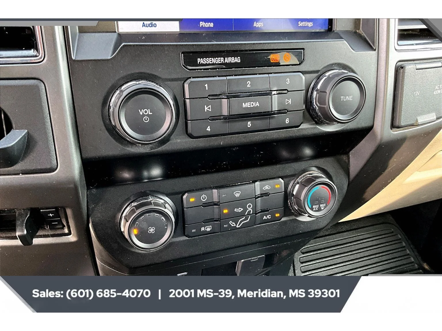 Used 2020 Oxford White Ford XLT image 22