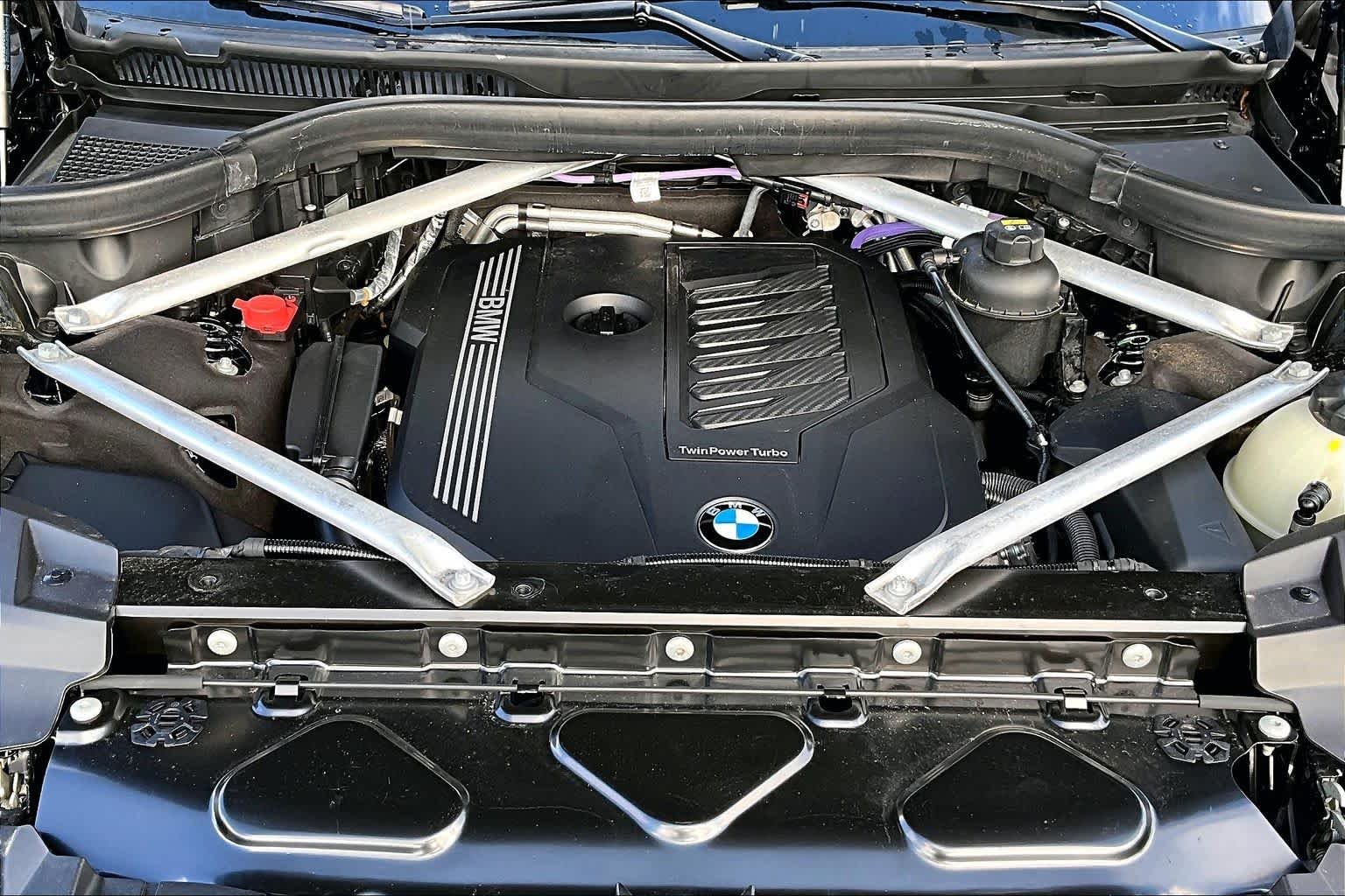 Used 2021 Carbon Black Metallic BMW xDrive40i image 32