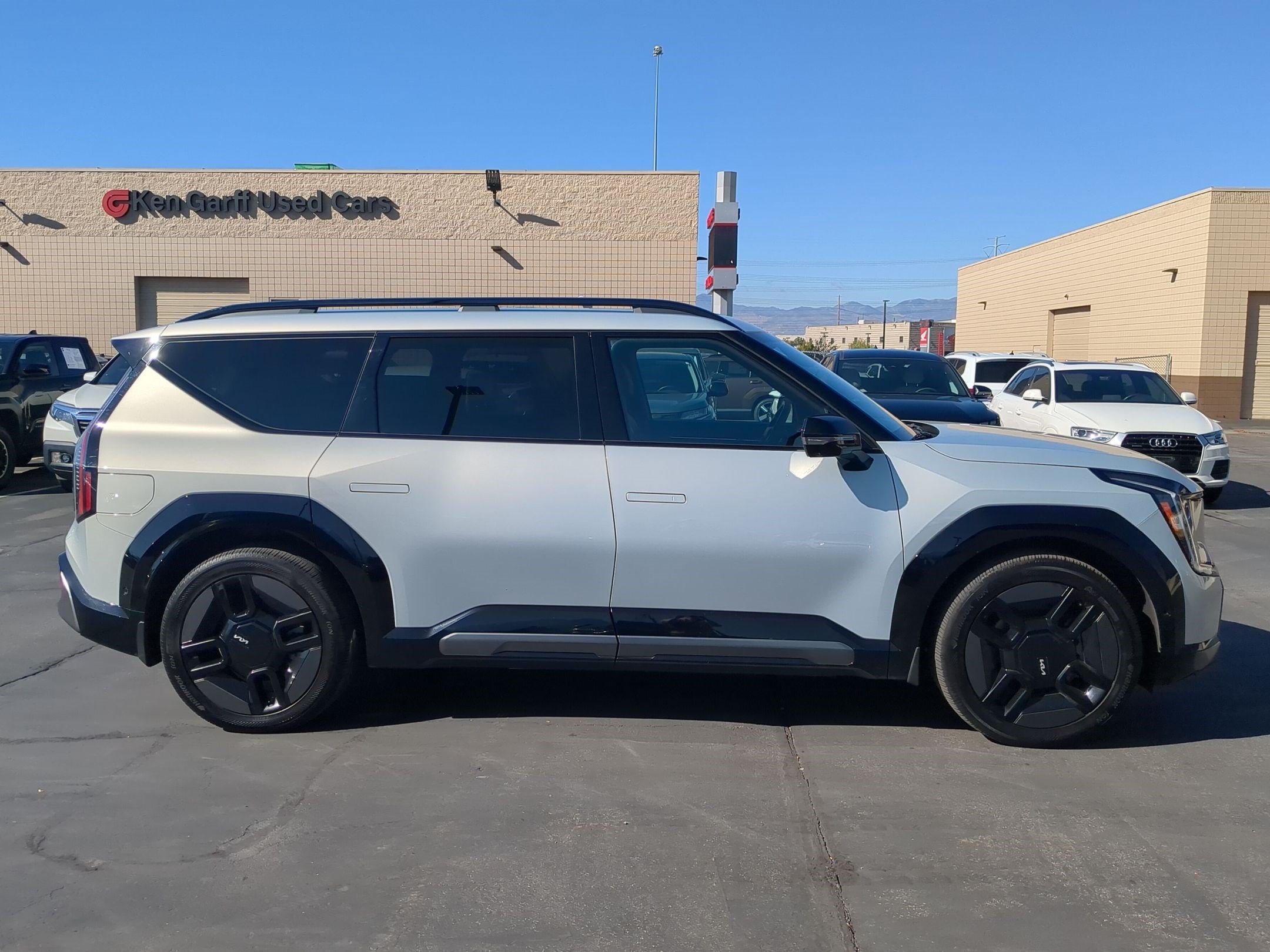 Used 2024 Kia EV9 GT-Line with VIN KNDAEFS55R6034074 for sale in Sandy, UT