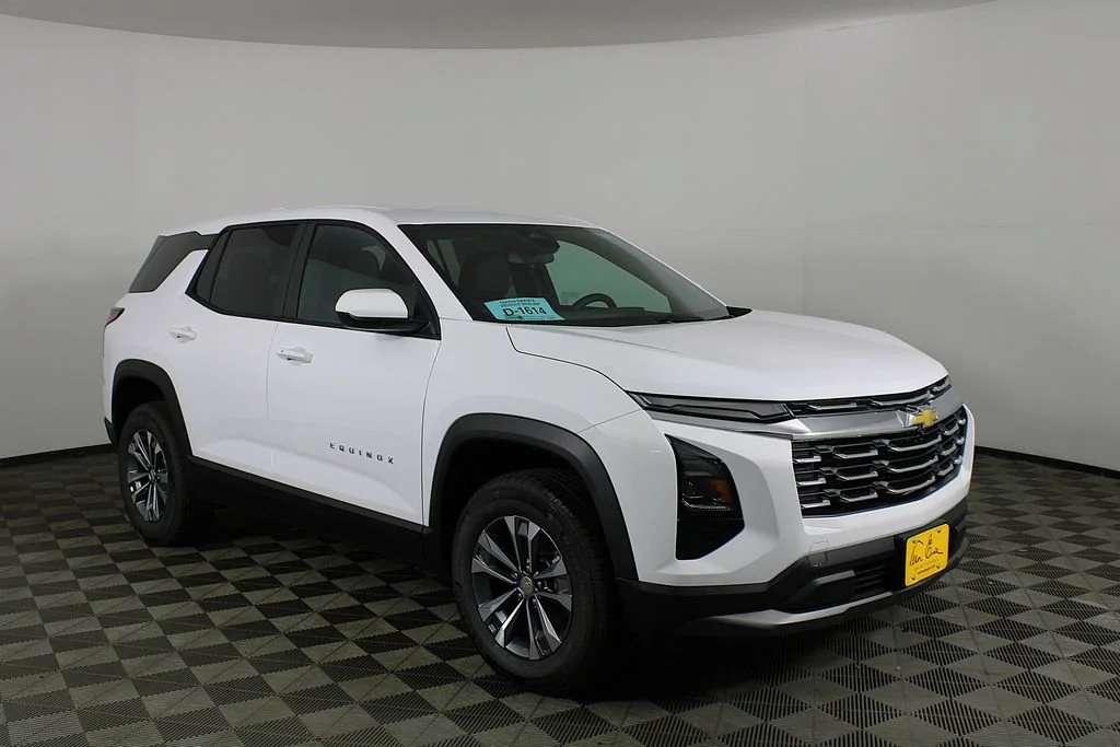 New 2027 Summit White Chevrolet LT image 1