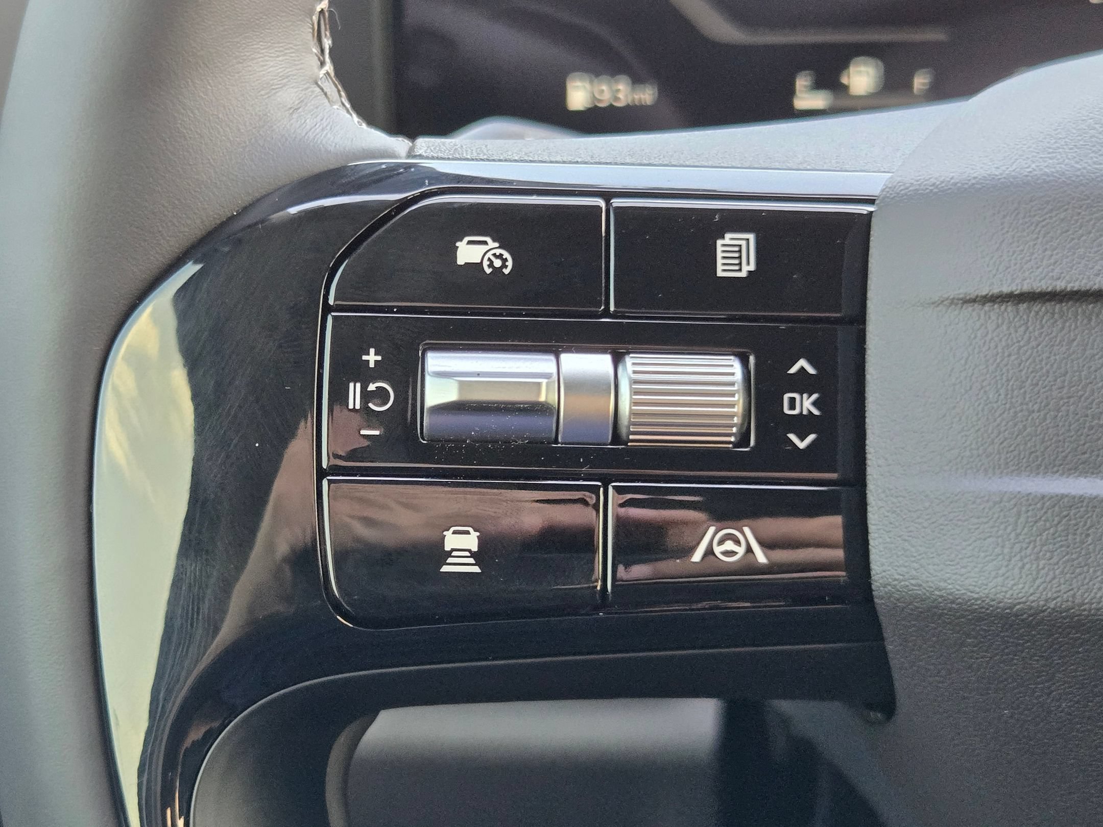 New 2027 Snow White Pearl Kia SX Prestige image 23