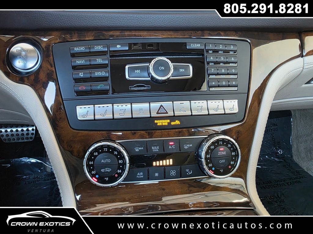 Used 2014  Mercedes-Benz SL 550 image 38