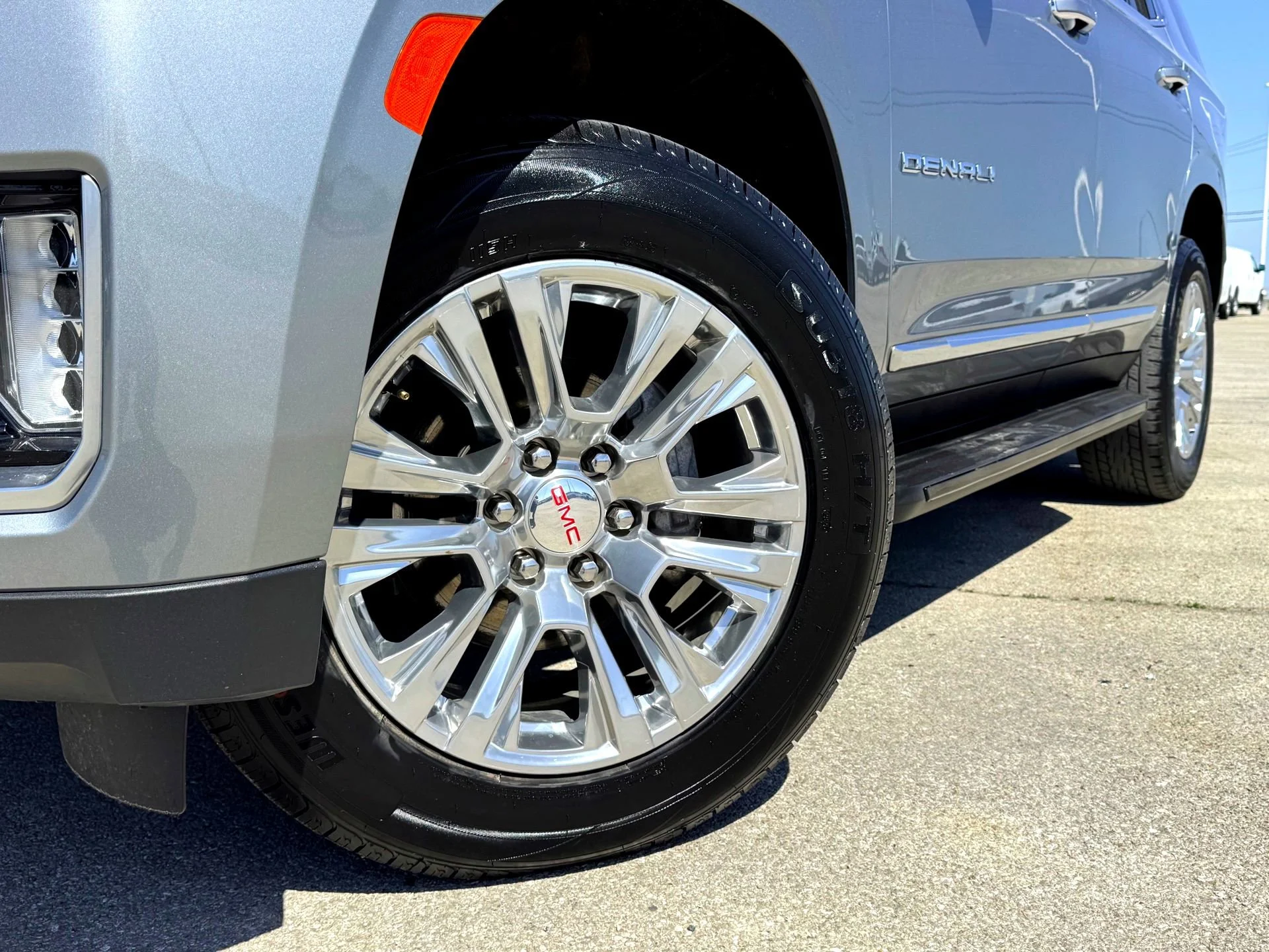Used 2024 Sterling Metallic GMC Denali image 2