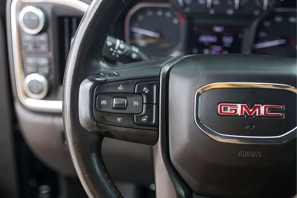 Used 2020 ONYX BLACK GMC AT4 image 17