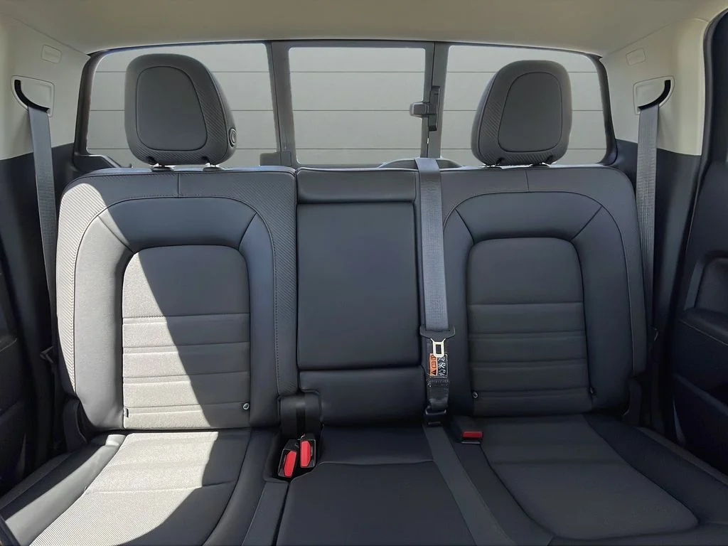 Used 2021 Black GMC AT4 w/Cloth image 40