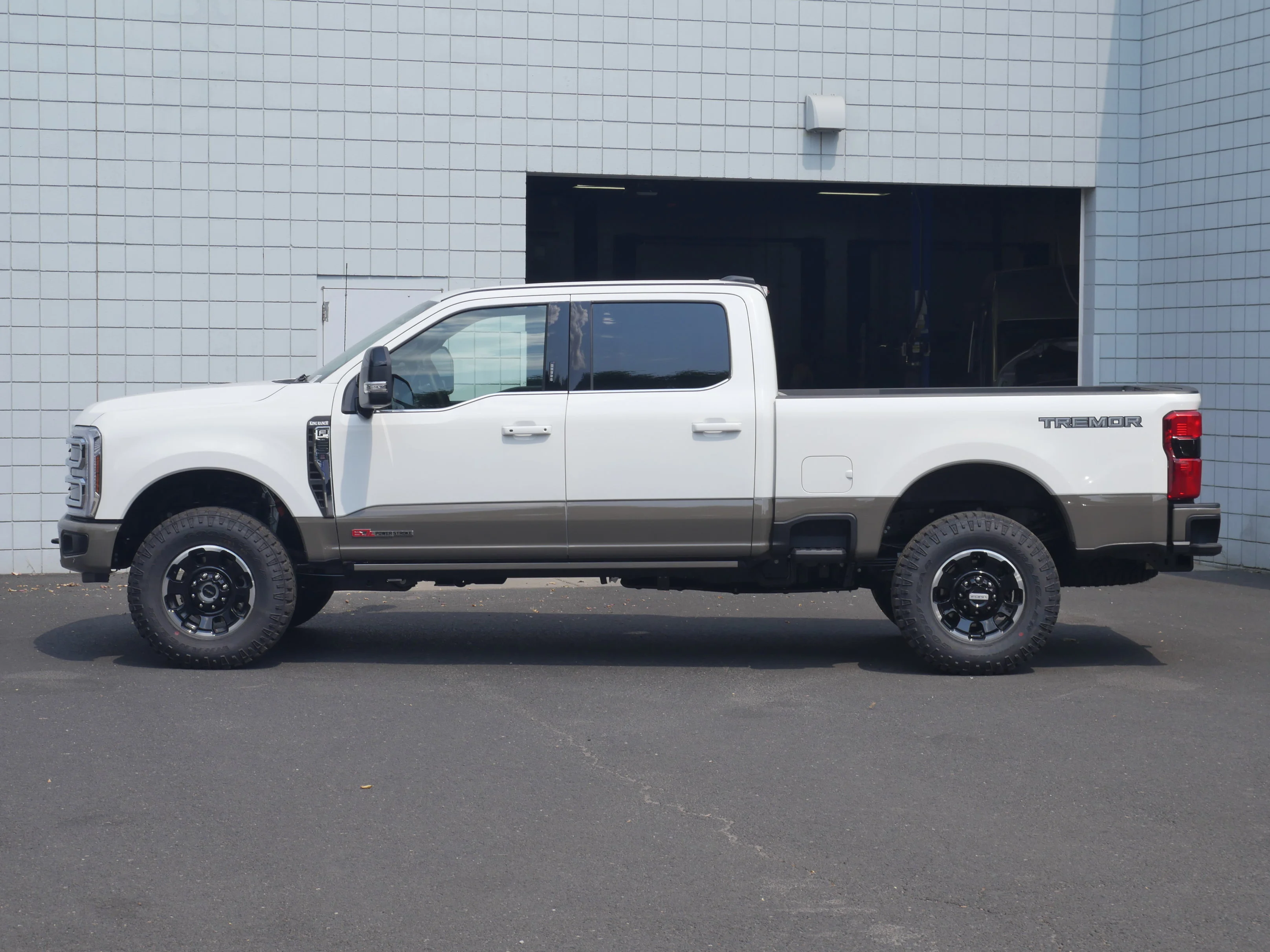 New 2026 STAR WHITE Ford King Ranch image 20