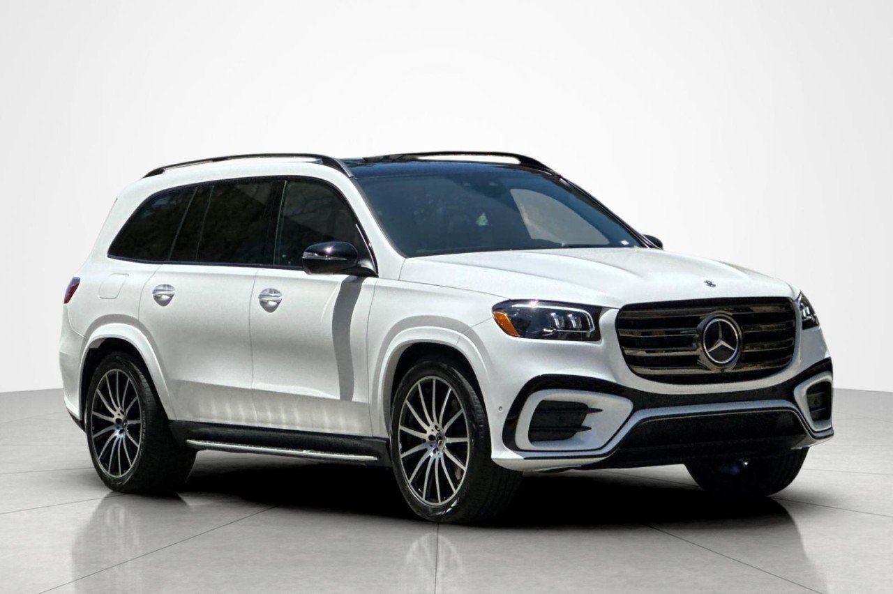 New 2026 MANUFAKTUR Moonlight White Metallic Mercedes-Benz GLS 580 4MATIC® SUV image 7