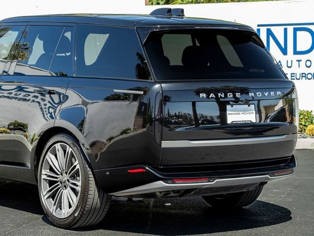 Certified Used 2025 Santorini Black Metallic Land Rover SE image 10