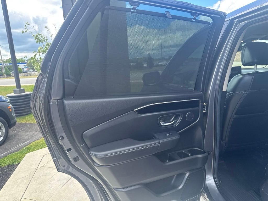 Used 2025 Gray Honda EX-L image 27
