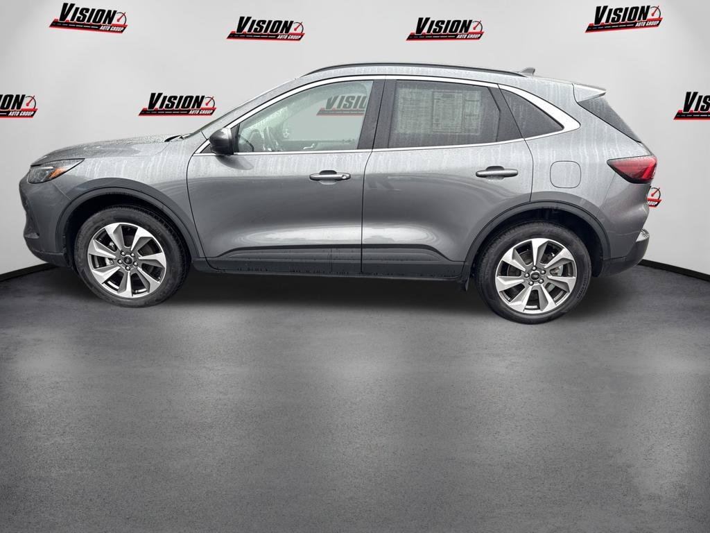 Used 2025 Gray Ford Platinum image 8