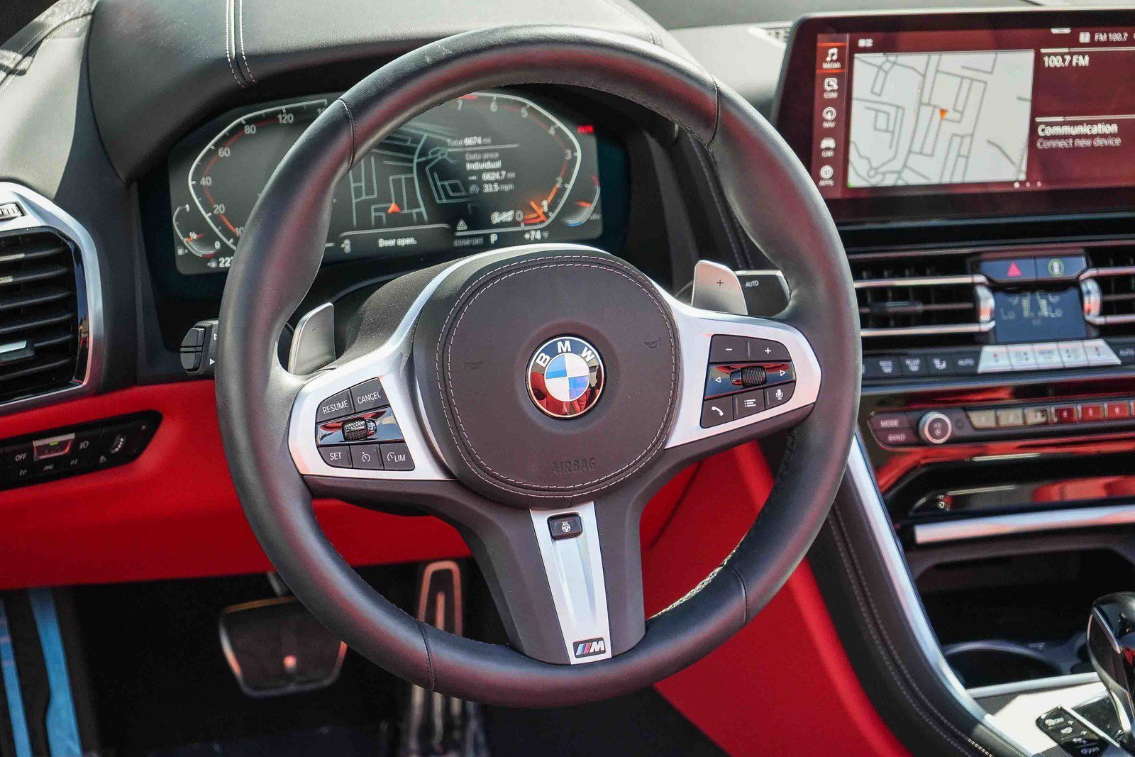 2025 BMW 8 Series 840i - Photo 18
