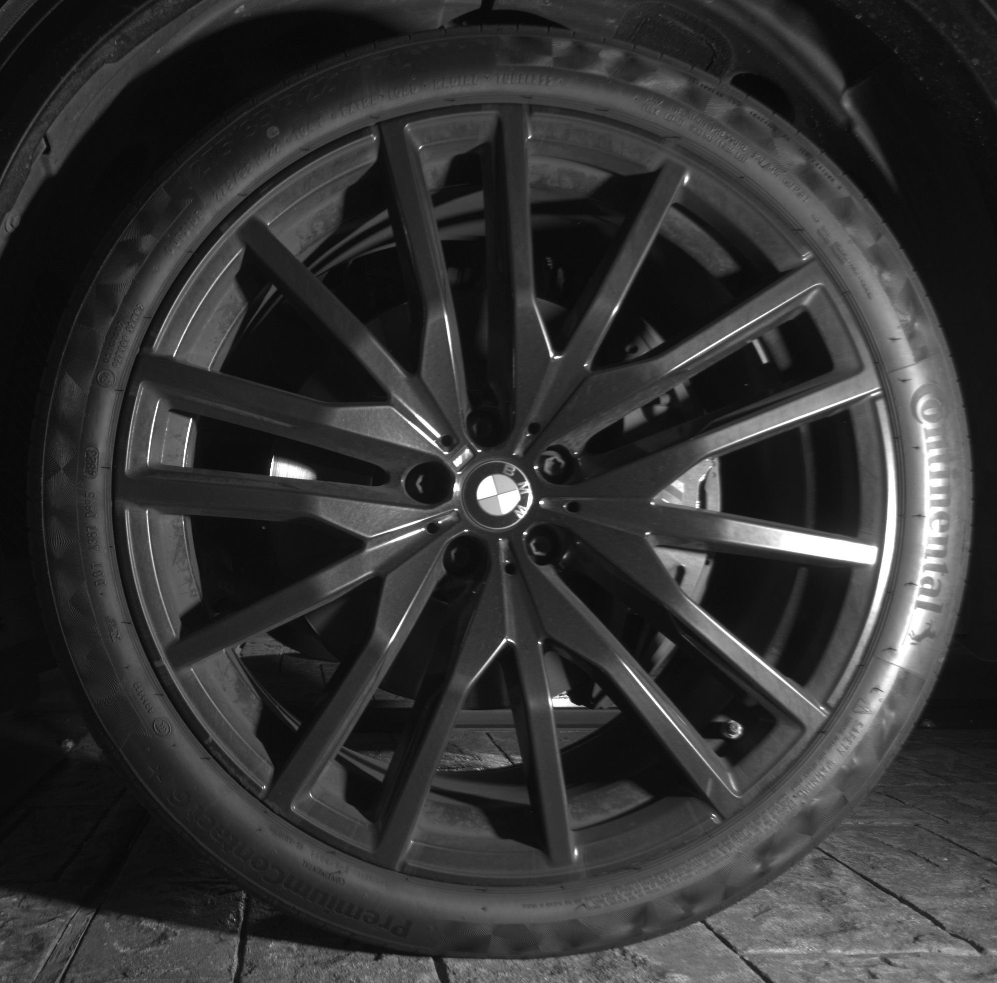 Used 2022 Black BMW sDrive40i image 9