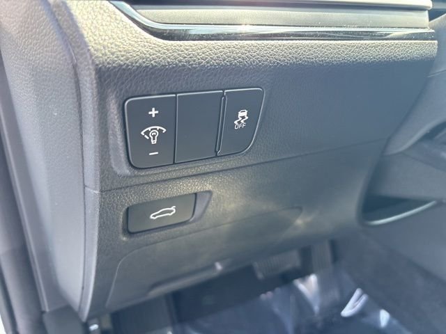 Certified Used 2025 Snow White Pearl Kia GT-Line image 17