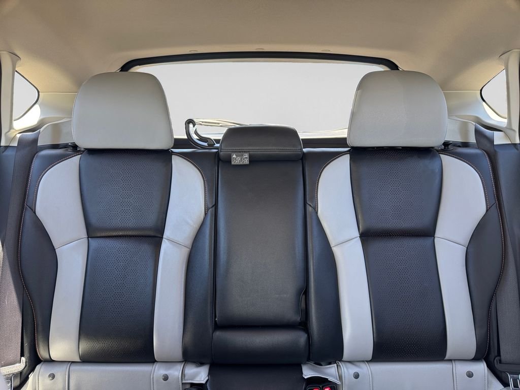Used 2021 Crystal White Pearl Subaru Limited image 21