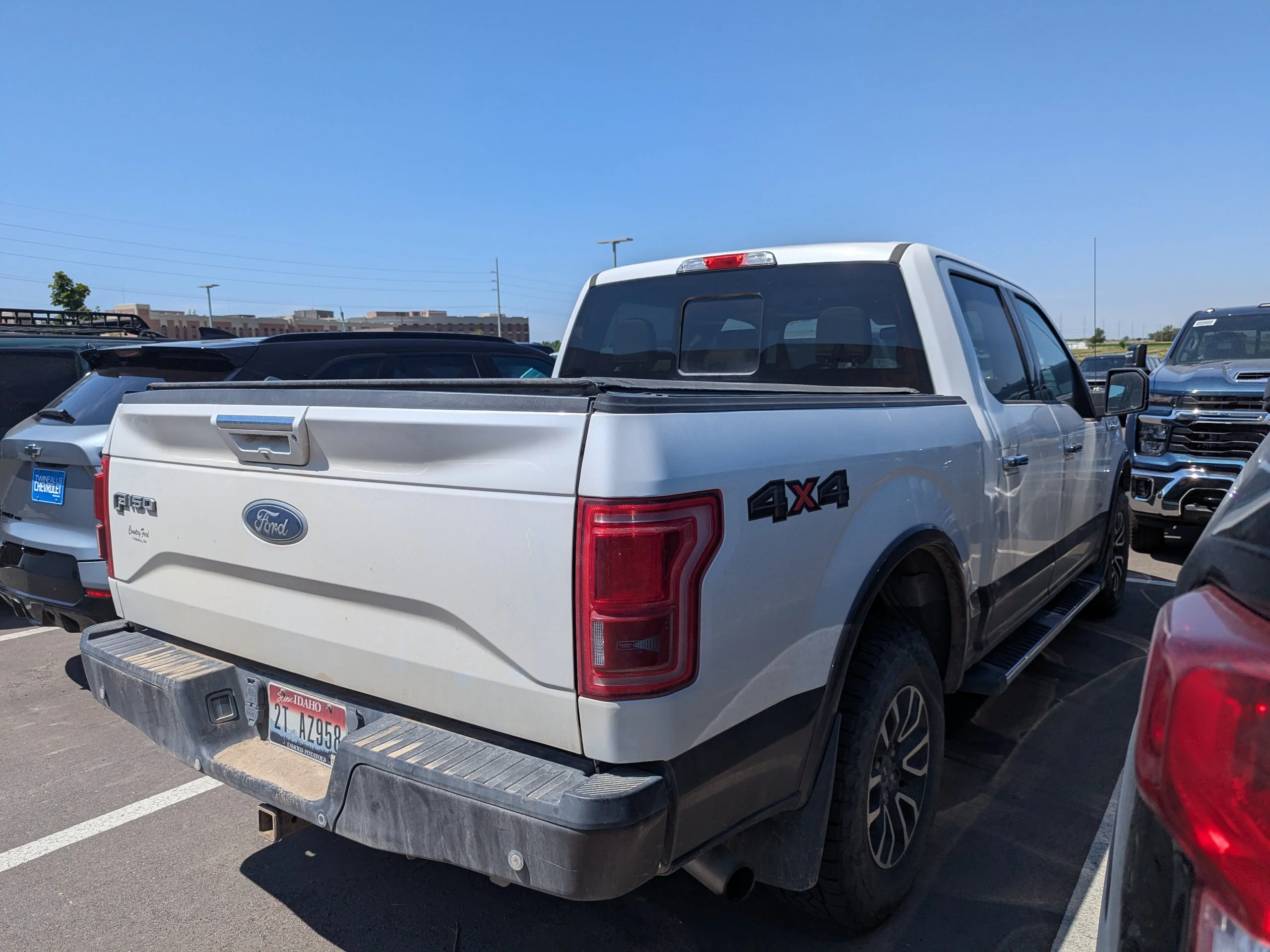 Used 2015  Ford Lariat image 4
