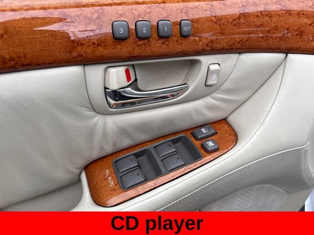 Used 2004 Silver Lexus 430 image 12