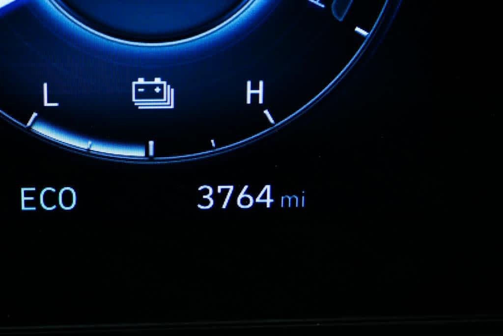 2025 Hyundai Elantra Limited - Photo 9