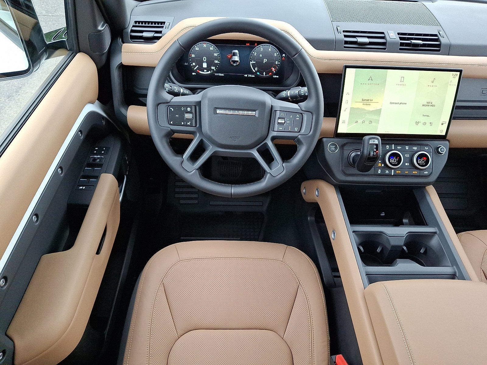New 2026 Fuji White Land Rover P400 X-Dynamic SE image 4