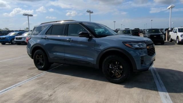 New 2026 Vapor Blue Metallic Ford Tremor® image 103