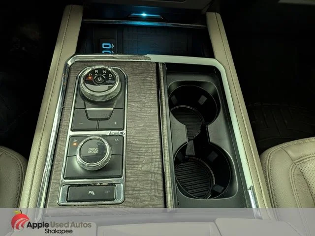 Used 2018 White Ford Limited image 29