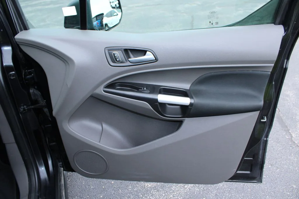 Used 2022 Black Metallic Ford XLT image 24