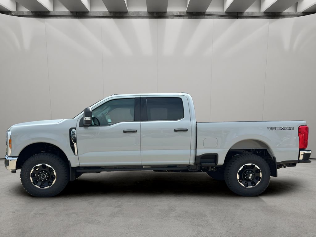 New 2026 Avalanche Ford F-250® XLT image 2