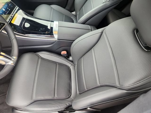 Certified Used 2026  Mercedes-Benz GLC 300 image 8