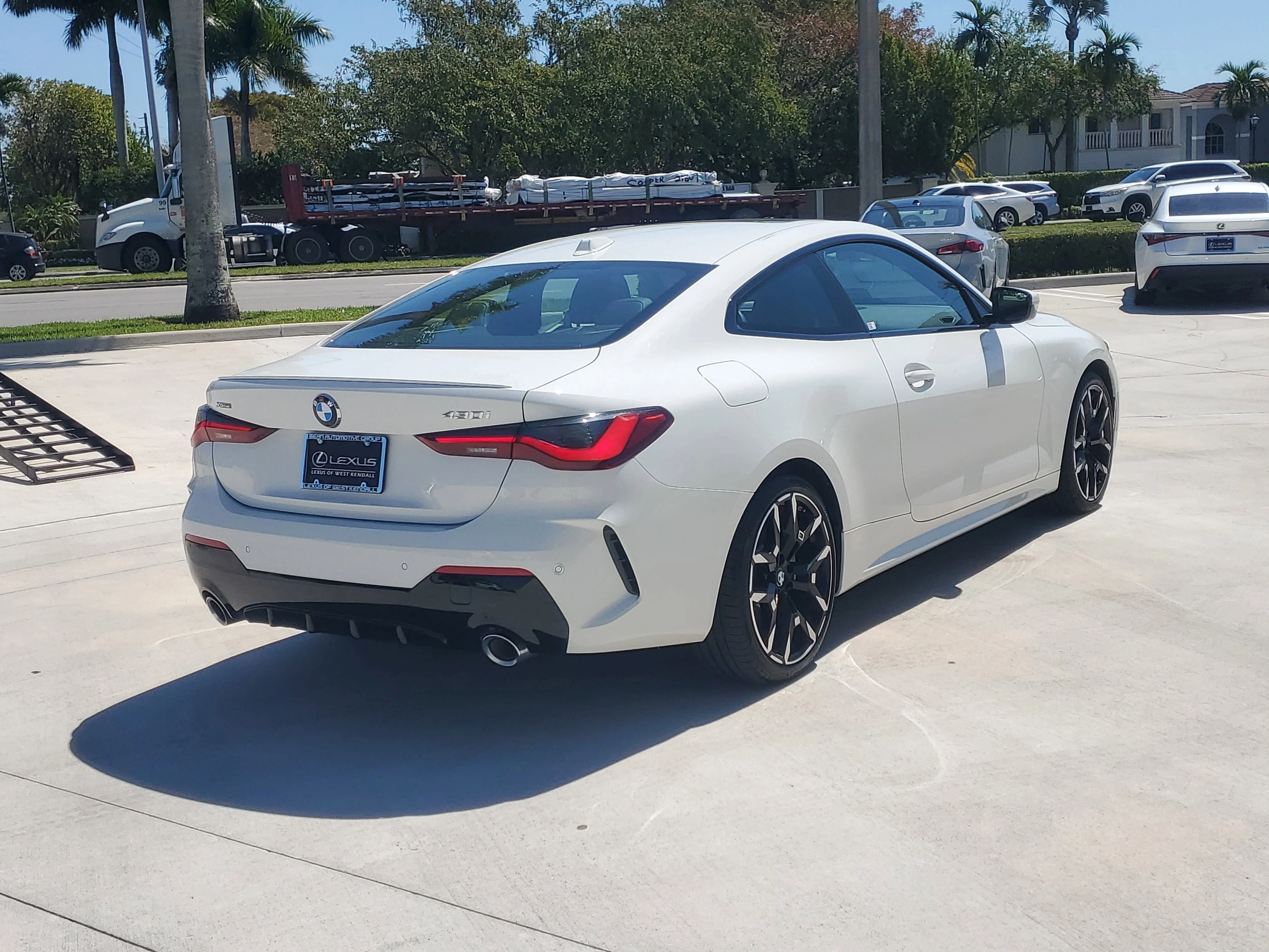 Used 2026 Alpine White BMW 430i xDrive M Sport image 10
