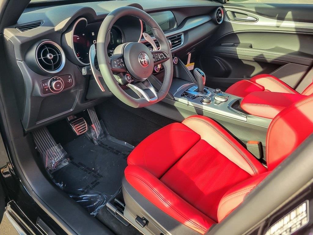 2025 ALFA ROMEO STELVIO - Image 8