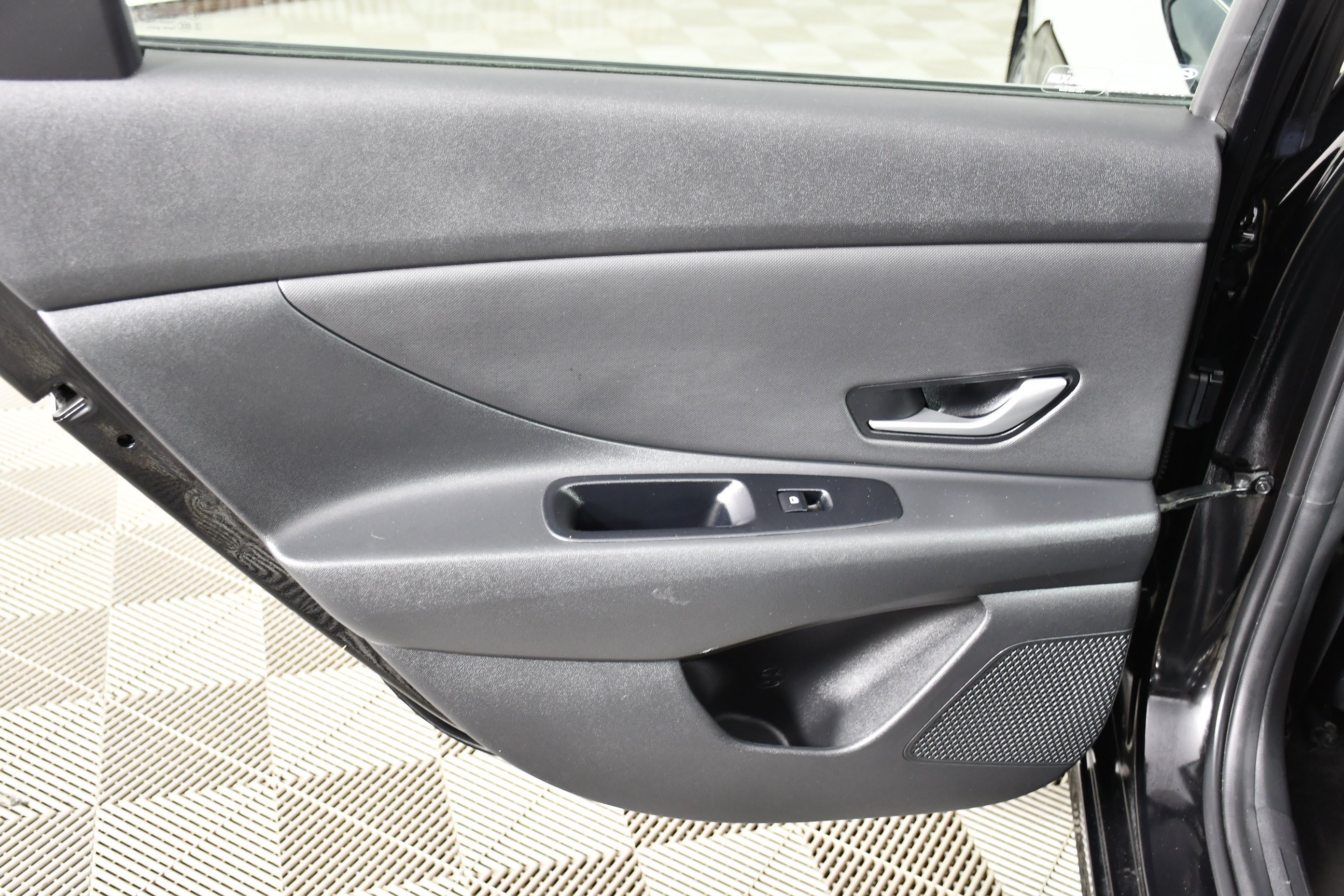 Used 2025 Abyss Black Hyundai Limited image 28