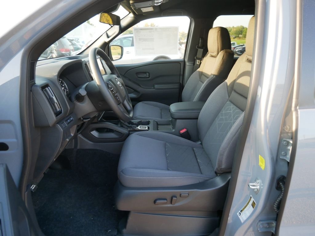 2026 Nissan Frontier SV - Photo 6