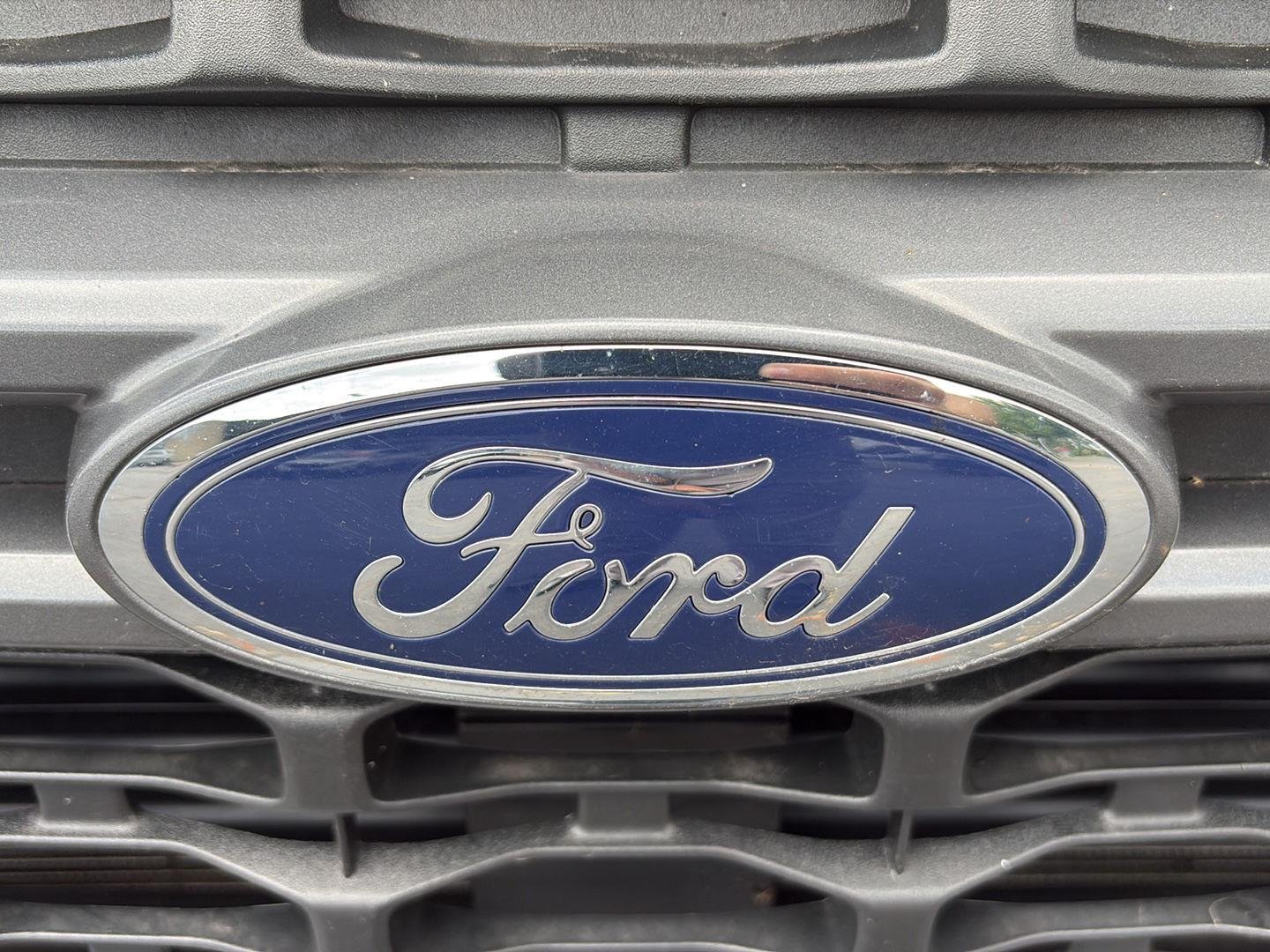 Used 2022 Alto Blue Metallic Tinted Clearcoat Ford XLT image 18